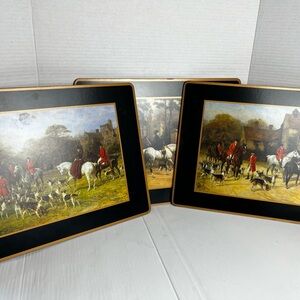 Pimpernel Black and Gold Hunting Scene Placemats Set